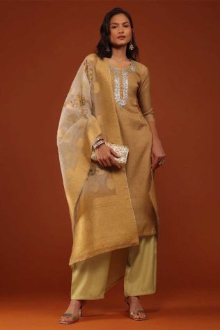 Golden Kurti Manufacturers in Ramesh Nagar