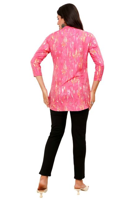 Elegant Pink Color 3/4th Printed Short Kurti Comfortable Daily Wear for Women Manufacturers  in Delhi